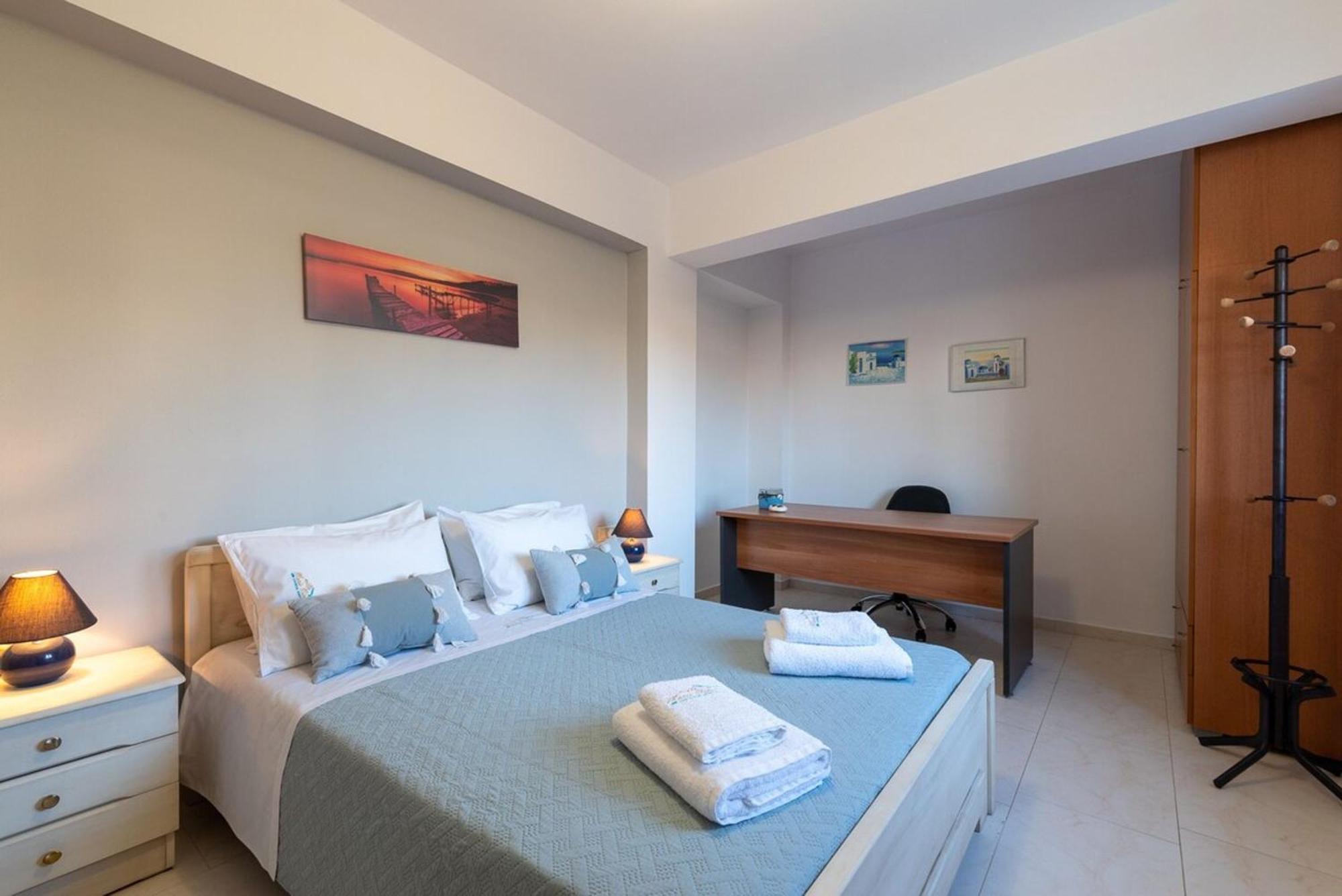 Marie Nicol 2 Bedroom Apartment 阿齐亚·佩拉加 外观 照片